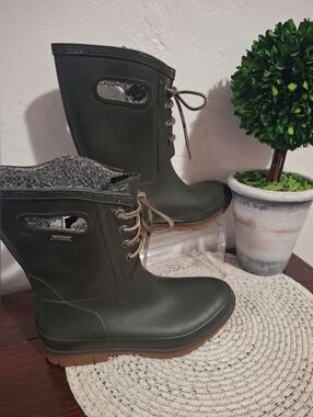 Bogs Women's Amanda Green Lace-Up Waterproof  Boots Size 8.